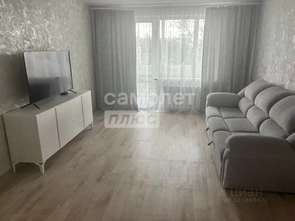 4-к кв. Омская область, Любинский рп ул. Садовая (78.6 м) - Фото 1