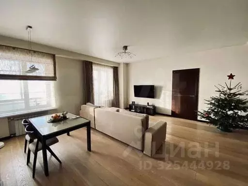 1-к кв. Челябинская область, Челябинск ул. Братьев Кашириных, 12д ... - Фото 1