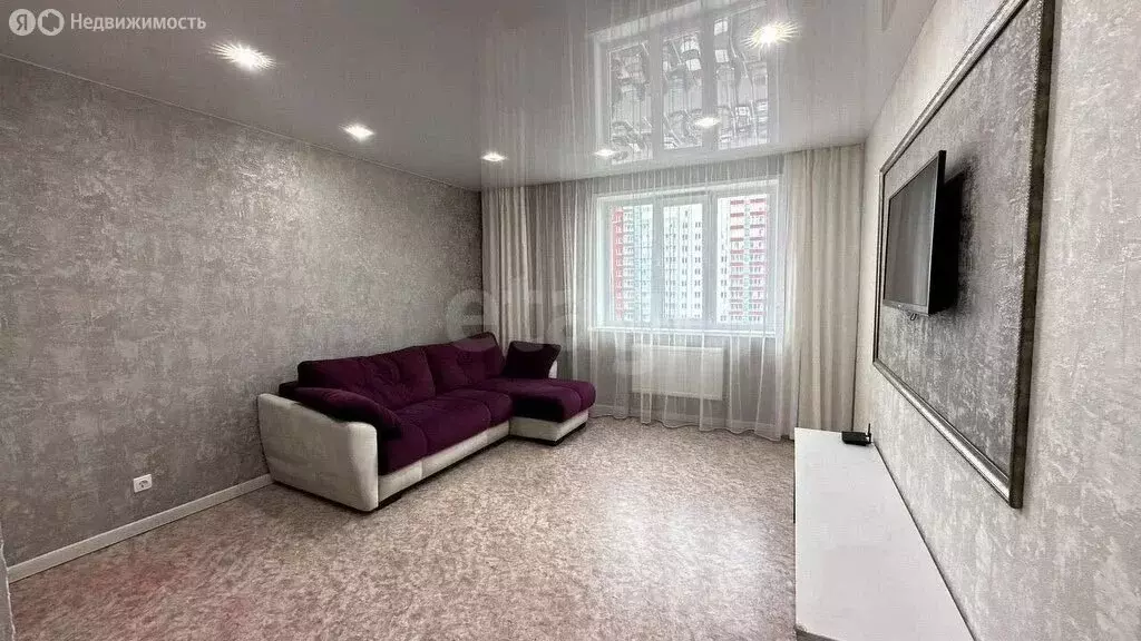 2-комнатная квартира: Ижевск, улица Холмогорова, 85 (54 м) - Фото 0