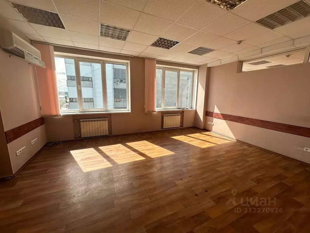 Офис в Саратовская область, Саратов Набережная ул., 22 (28 м) - Фото 2