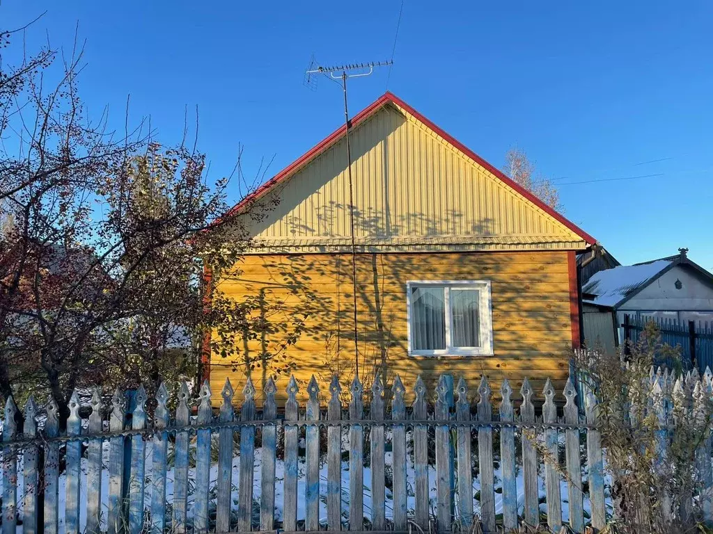 Дом в Омская область, Марьяновский район, пос. Конезаводский ... - Фото 2