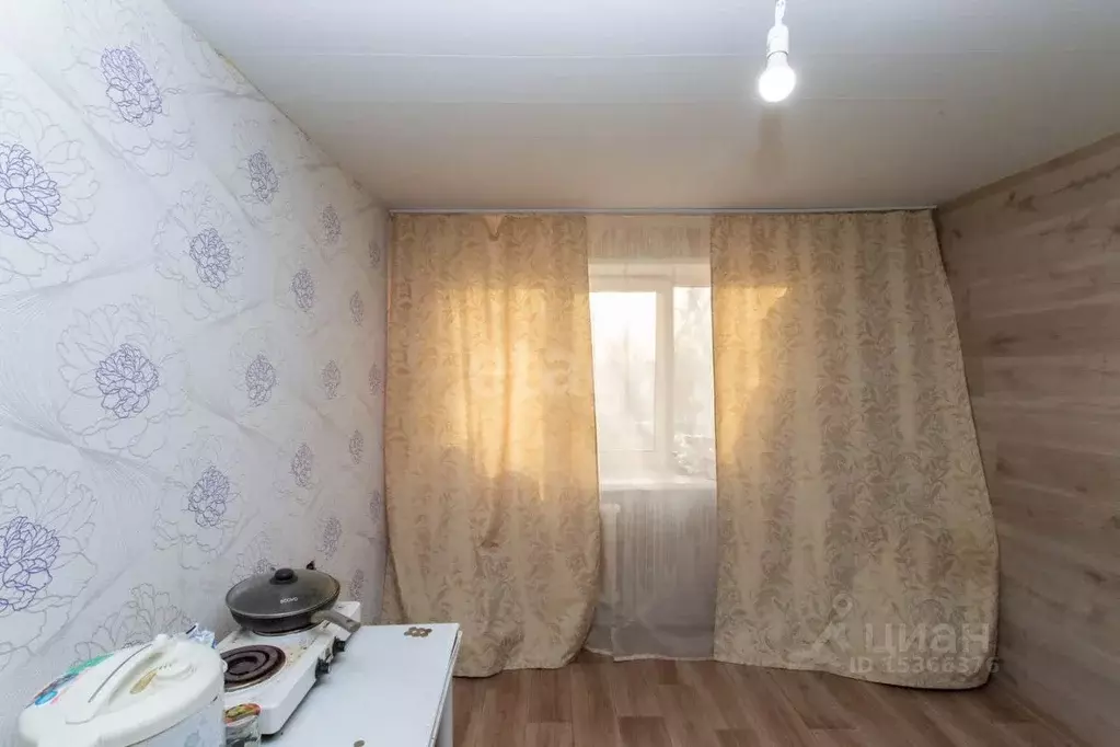 Комната Тюменская область, Тобольск ул. Семена Ремезова, 118 (12.9 м) - Фото 0