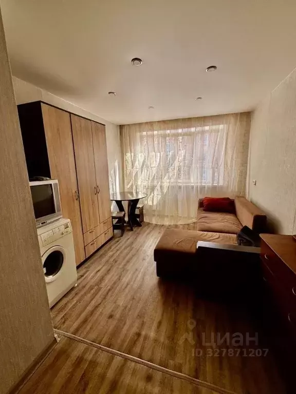 Студия Красноярский край, Красноярск Коммунальная ул., 4 (17.0 м) - Фото 1