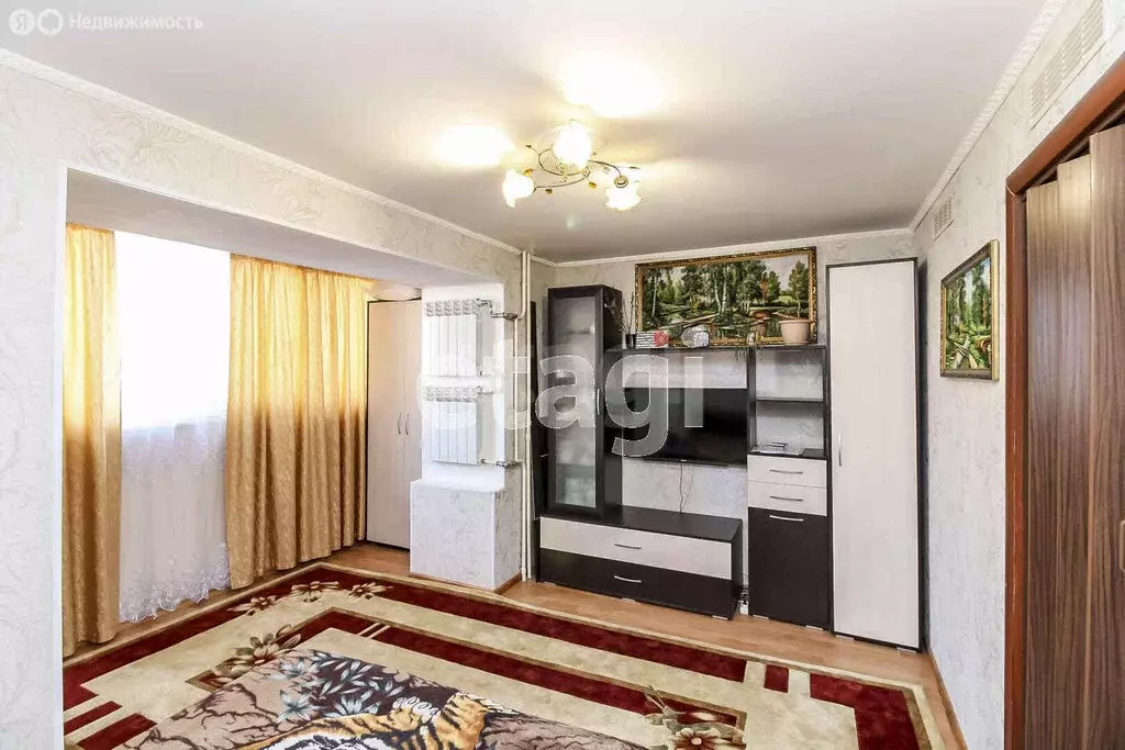 1-комнатная квартира: Тюмень, улица Щербакова, 150к2 (34 м) - Фото 1