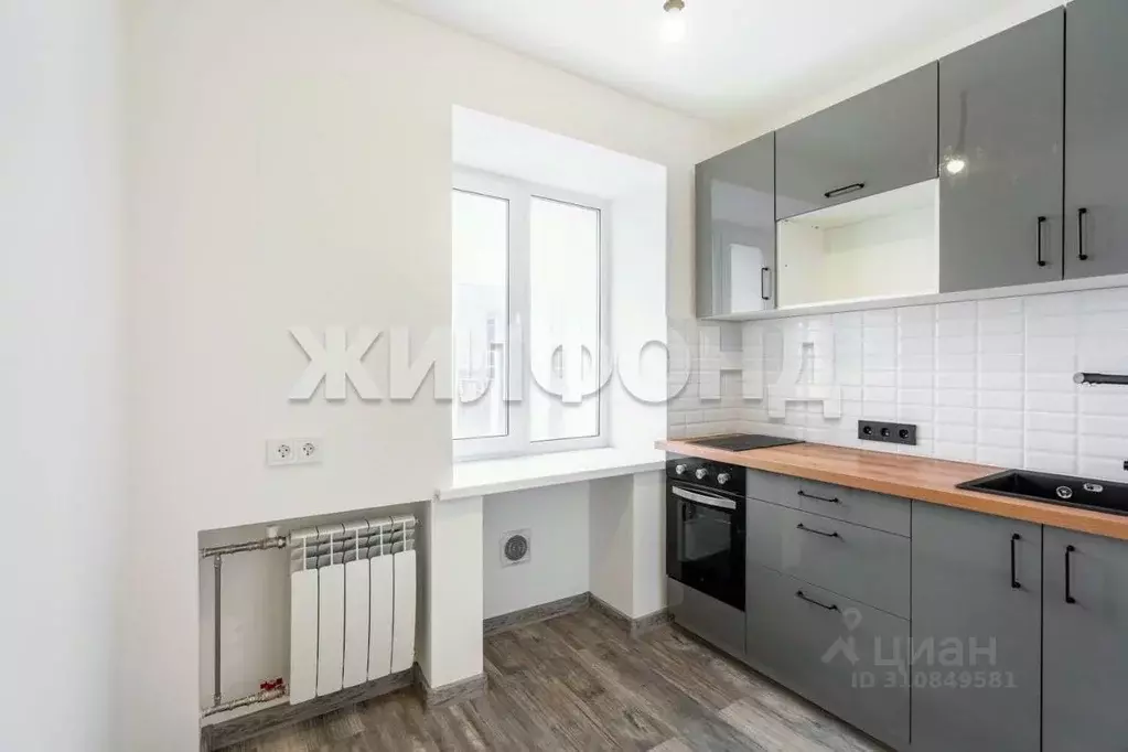 2-к кв. Томская область, Томск просп. Фрунзе, 102 (44.2 м) - Фото 0