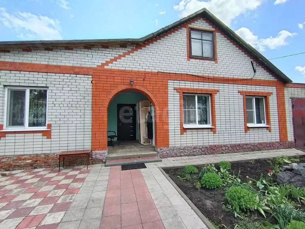 Дом в Белгородская область, Волоконовка рп пл. Центральная (140 м) - Фото 1