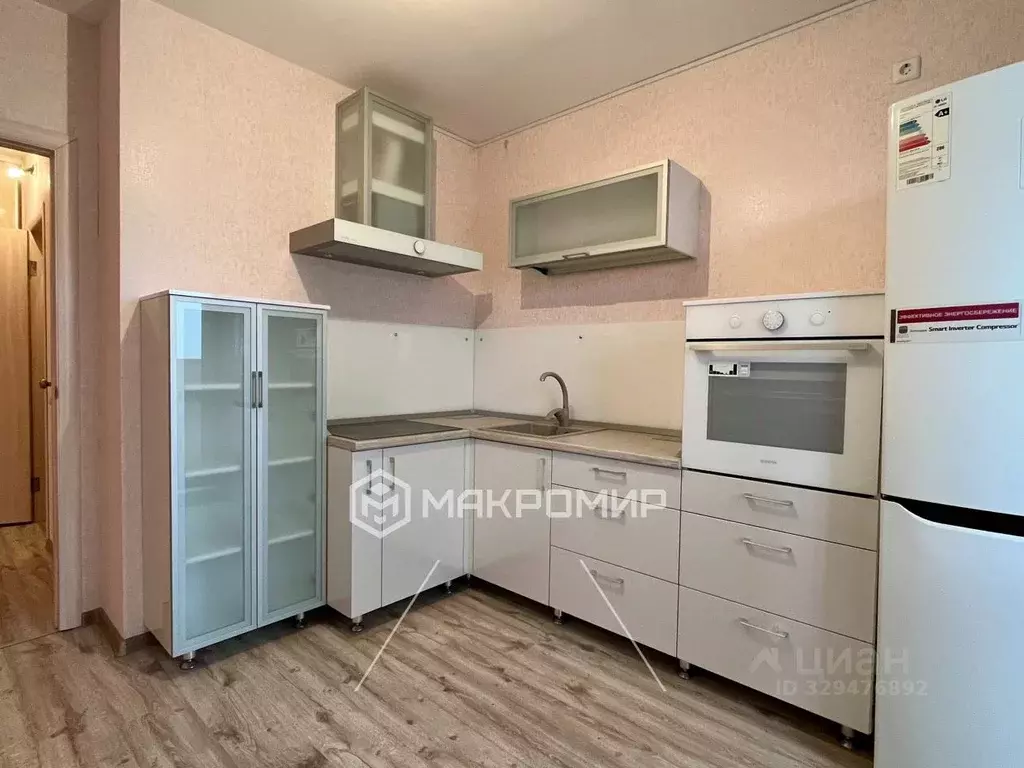 2-к кв. Челябинская область, Челябинск просп. Краснопольский, 14 (56.5 ... - Фото 1