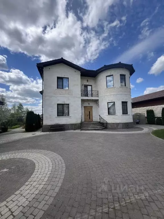 Коттедж в Москва д. Лужки, Солнечный город-1 мкр, 275 (500 м) - Фото 1
