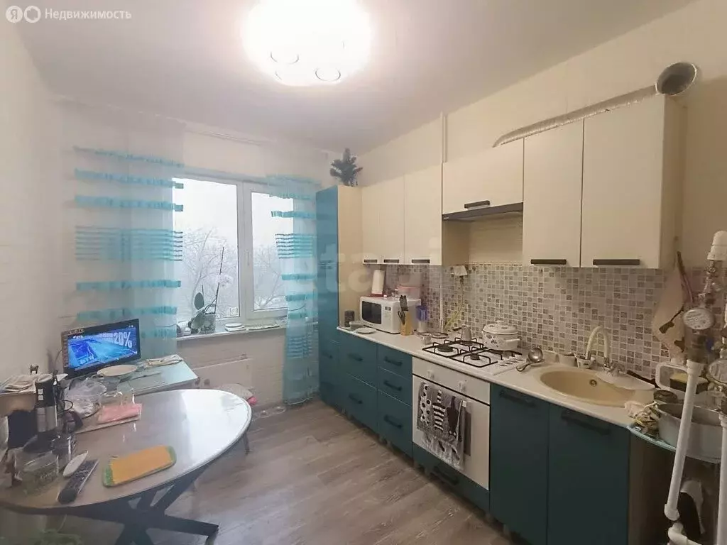 3-комнатная квартира: Симферополь, улица Маршала Жукова, 3 (57.8 м) - Фото 2