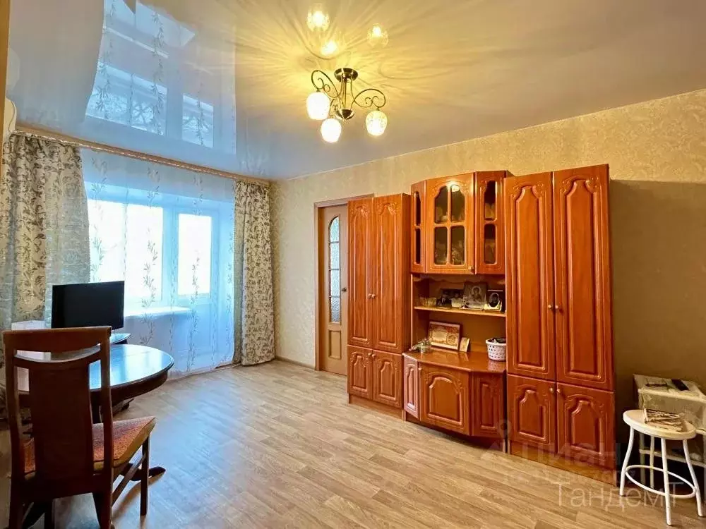 2-к кв. Омская область, Омск просп. Мира, 84 (41.1 м) - Фото 0