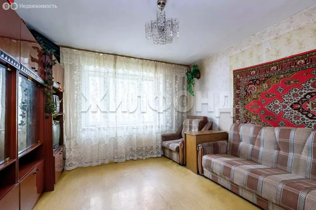 3-комнатная квартира: Новосибирск, улица Сибиряков-Гвардейцев, 44/6 ... - Фото 0