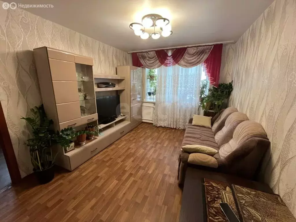 3-комнатная квартира: Обь, Геодезическая улица, 70 (55 м) - Фото 1