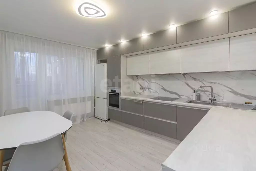 2-к кв. Тюменская область, Тюмень Кремлевская ул., 89 (67.0 м) - Фото 1