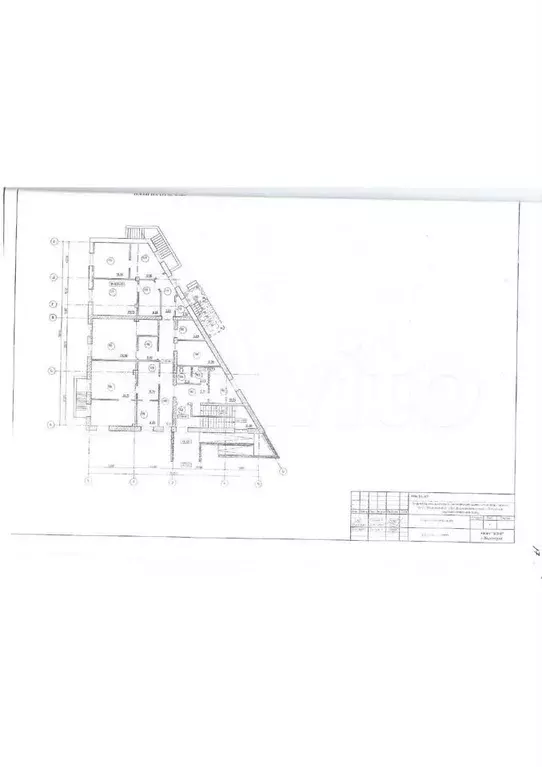 Здание под гостиницу, офисы, мед. центр 1184 м2 - Фото 0