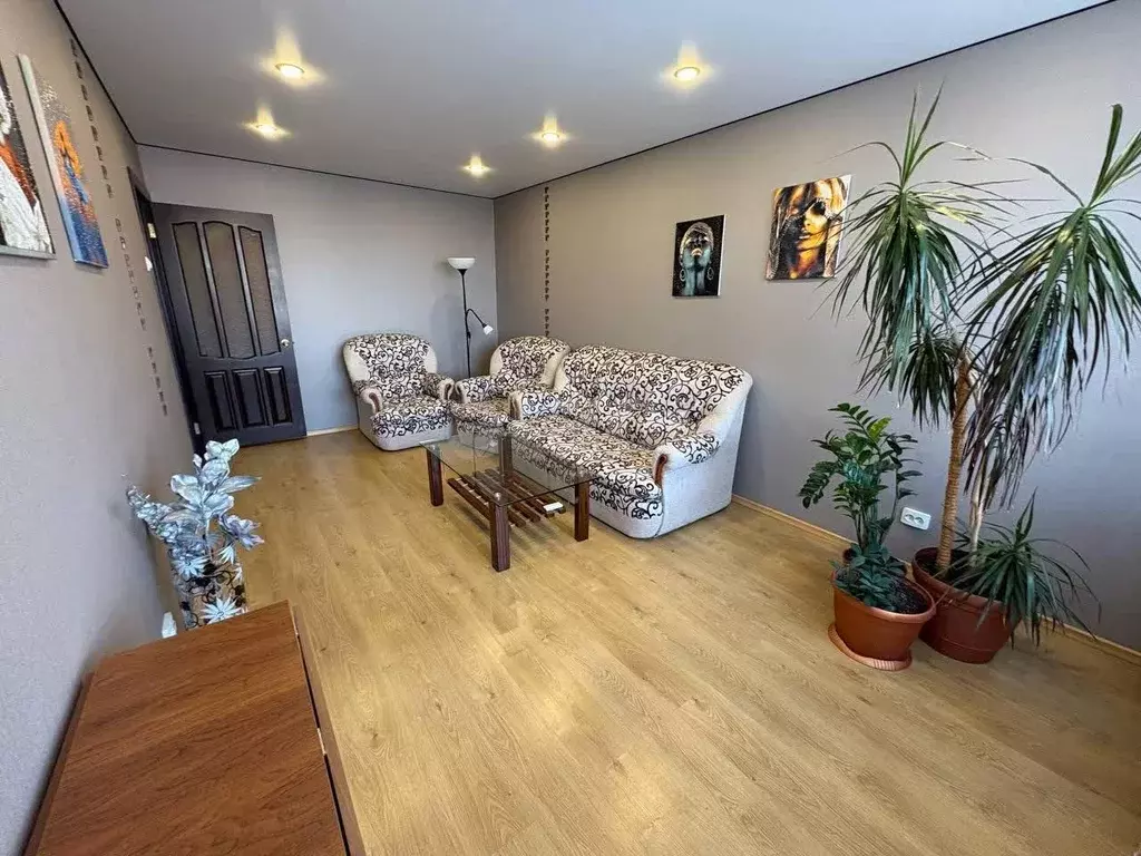 Квартира, 3 комнаты, 61.2 м - Фото 1