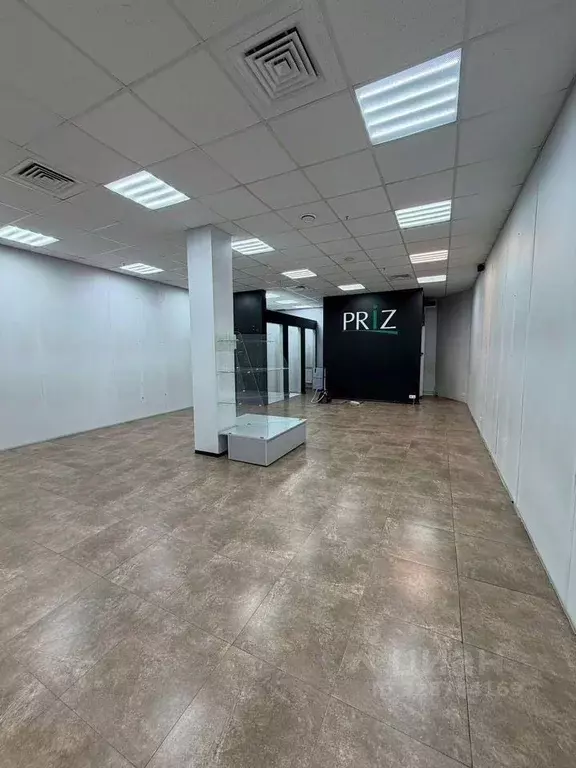 Торговая площадь в Ленинградская область, Выборг ул. Мира, 8А (70 м) - Фото 1