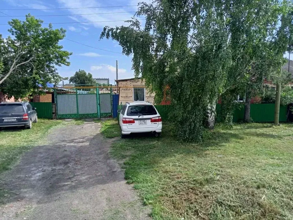 4-к кв. Омская область, Кормиловка рп ул. Ленина, 145 (68.9 м) - Фото 1