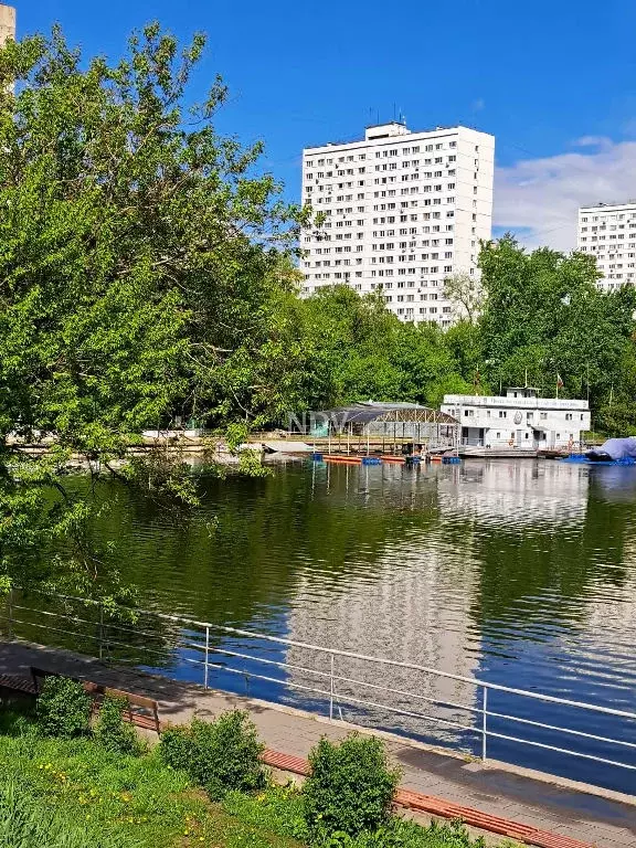 Продается комната в 4-комнатной квартире - Фото 0