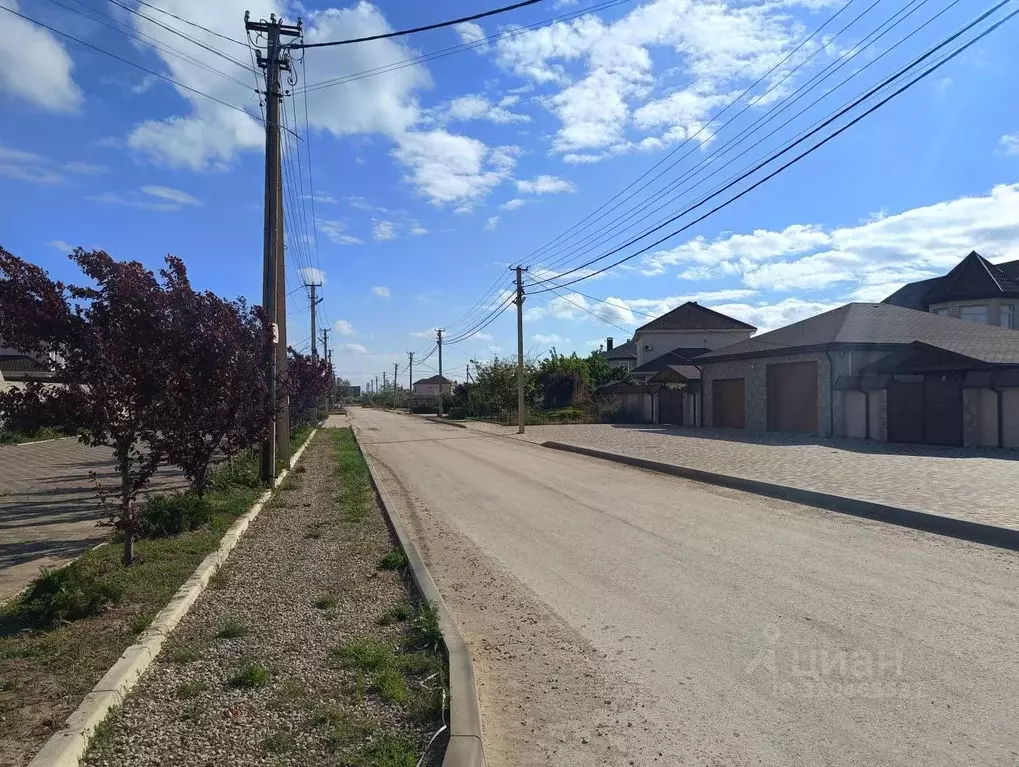 Участок в Крым, Евпатория городской округ, Заозерное пгт ул. Греческая ... - Фото 1
