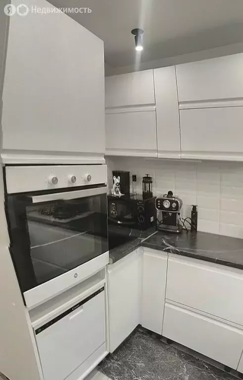 4-комнатная квартира: Полевской, улица Бажова, 12 (63 м) - Фото 1