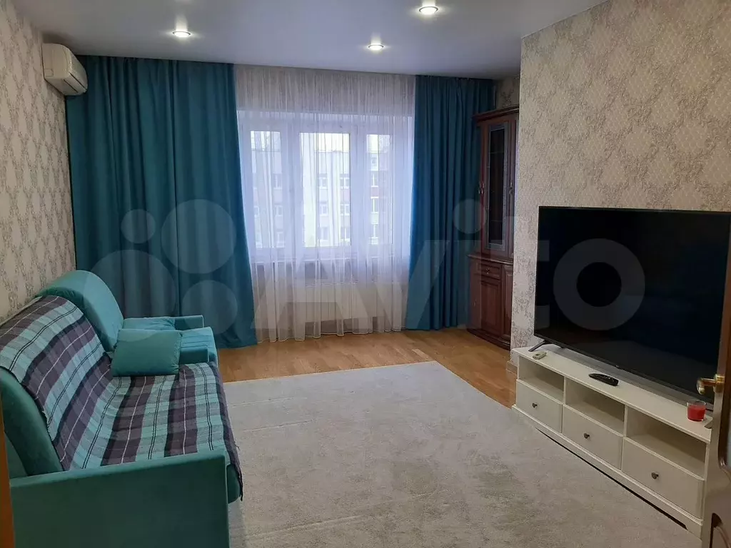 2-к. квартира, 70 м, 8/14 эт. - Фото 0