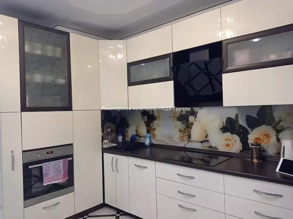 3-к кв. Хабаровский край, Хабаровск ул. Шевчука, 30Б (87.9 м) - Фото 0