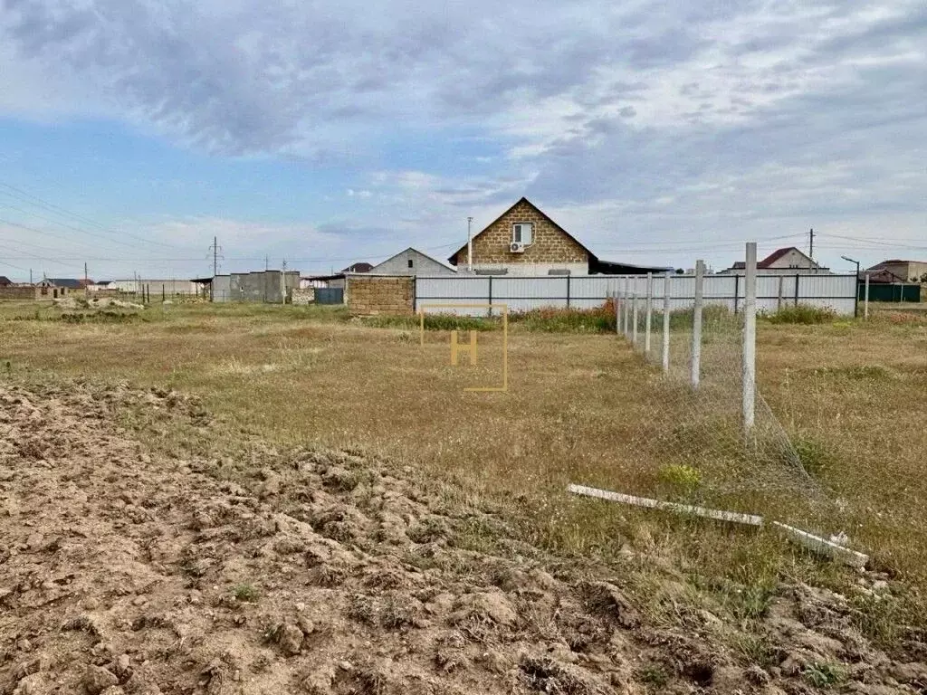 Участок в Крым, Сакский район, с. Суворовское ул. Северная, 82 (7.0 ... - Фото 1
