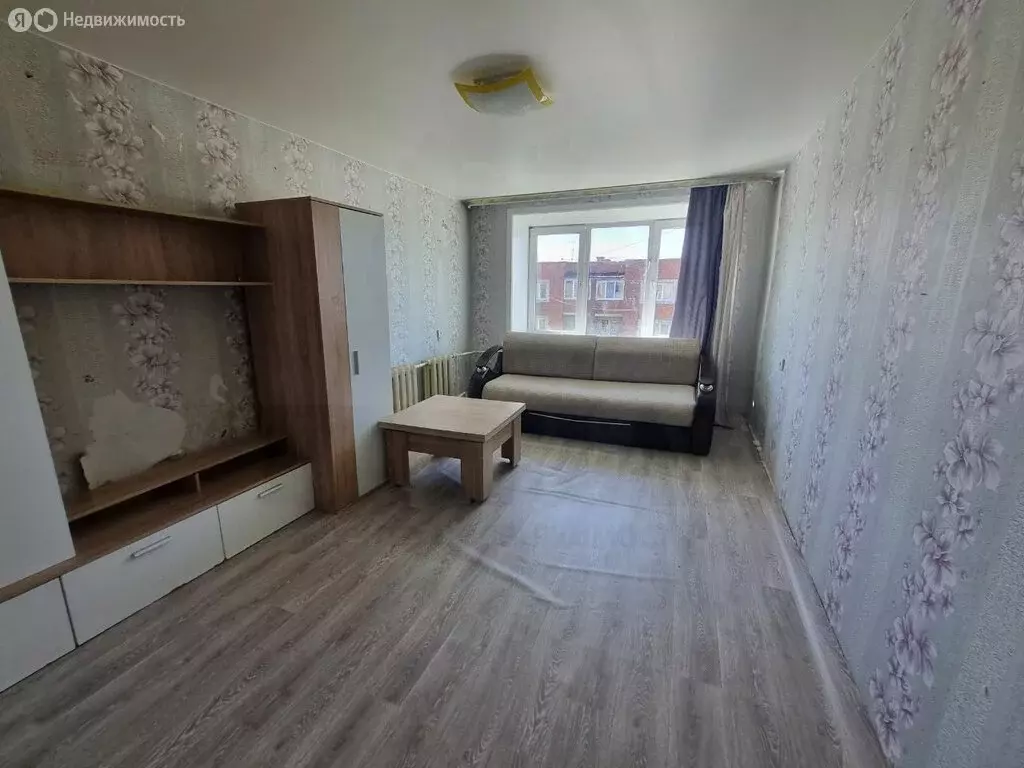 1-комнатная квартира: Невьянск, улица Космонавтов, 2 (36.5 м) - Фото 0