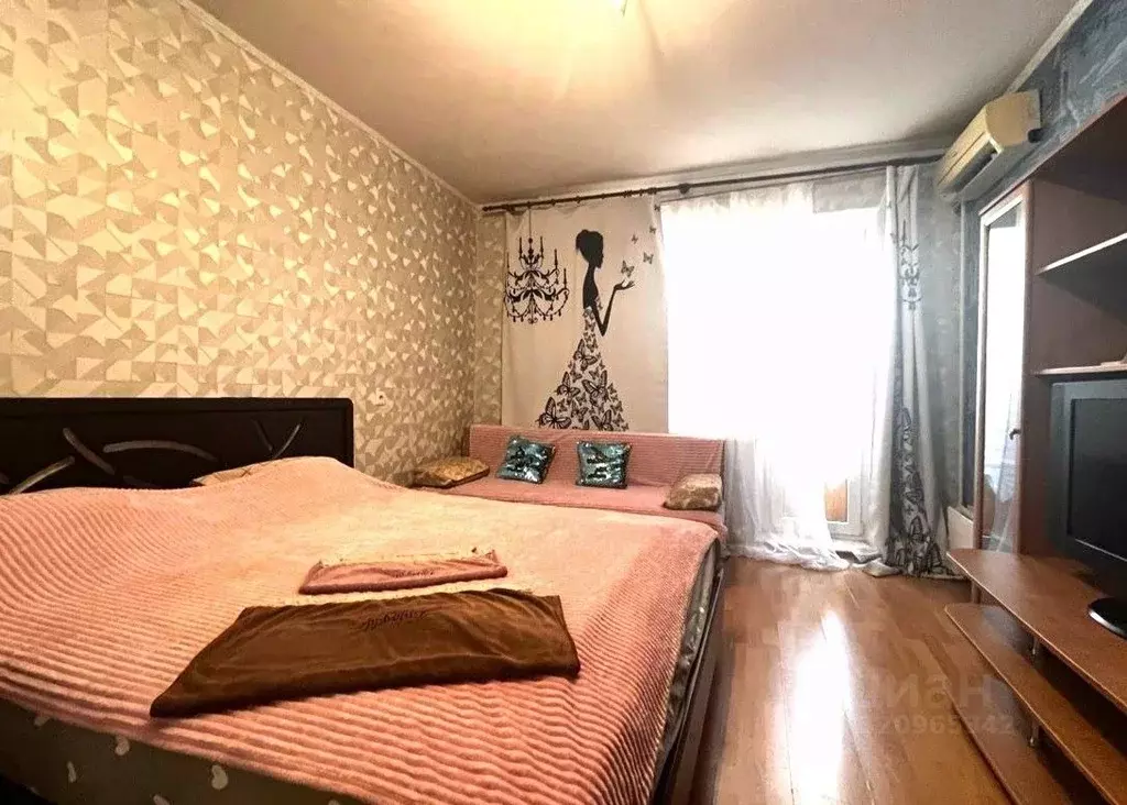 1-к кв. Волгоградская область, Волгоград Новоузенская ул., 2 (34.9 м) - Фото 0