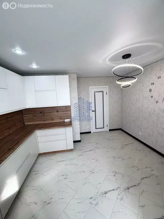 3-комнатная квартира: Новочебоксарск, улица Воинов-Интернационалистов, ... - Фото 1