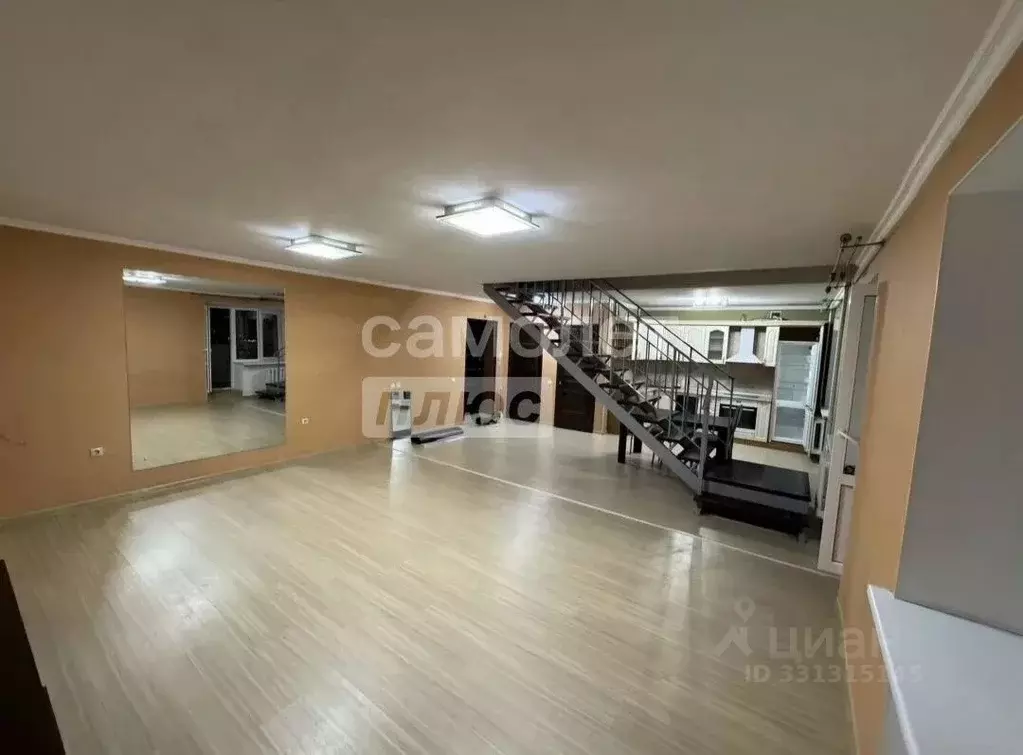 2-к кв. Тюменская область, Тюмень ул. Самарцева, 30 (105.4 м) - Фото 1