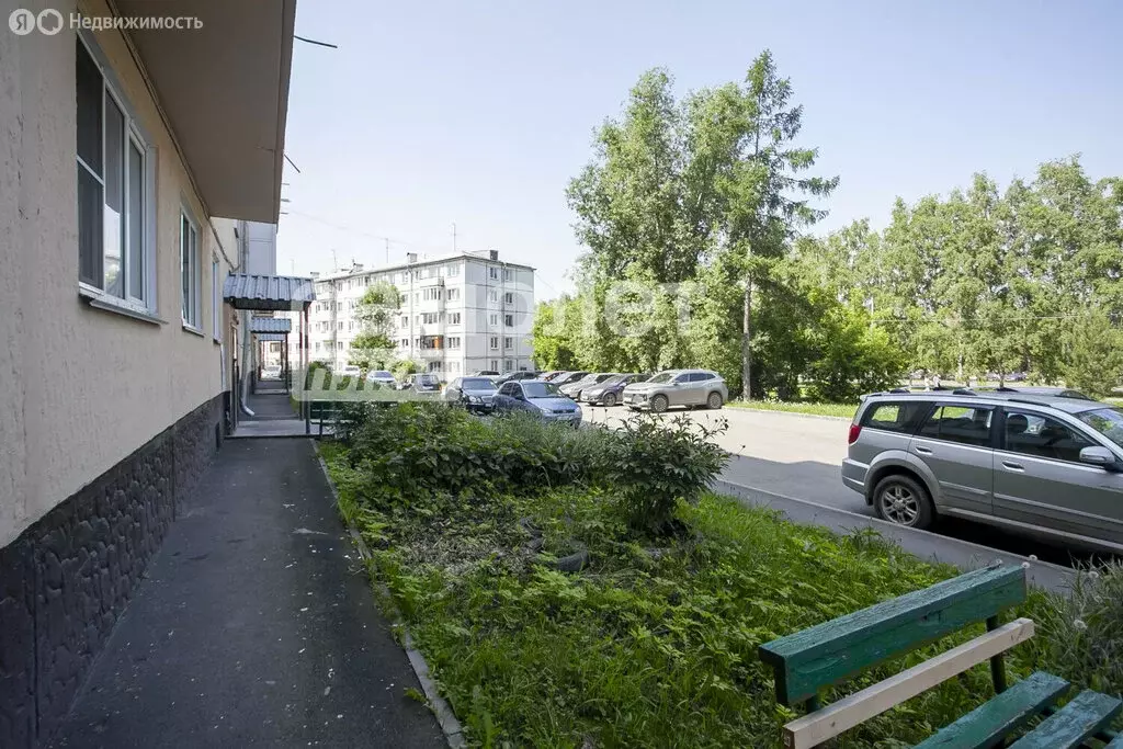 3-комнатная квартира: Кемерово, Октябрьский проспект, 41 (60.9 м) - Фото 1