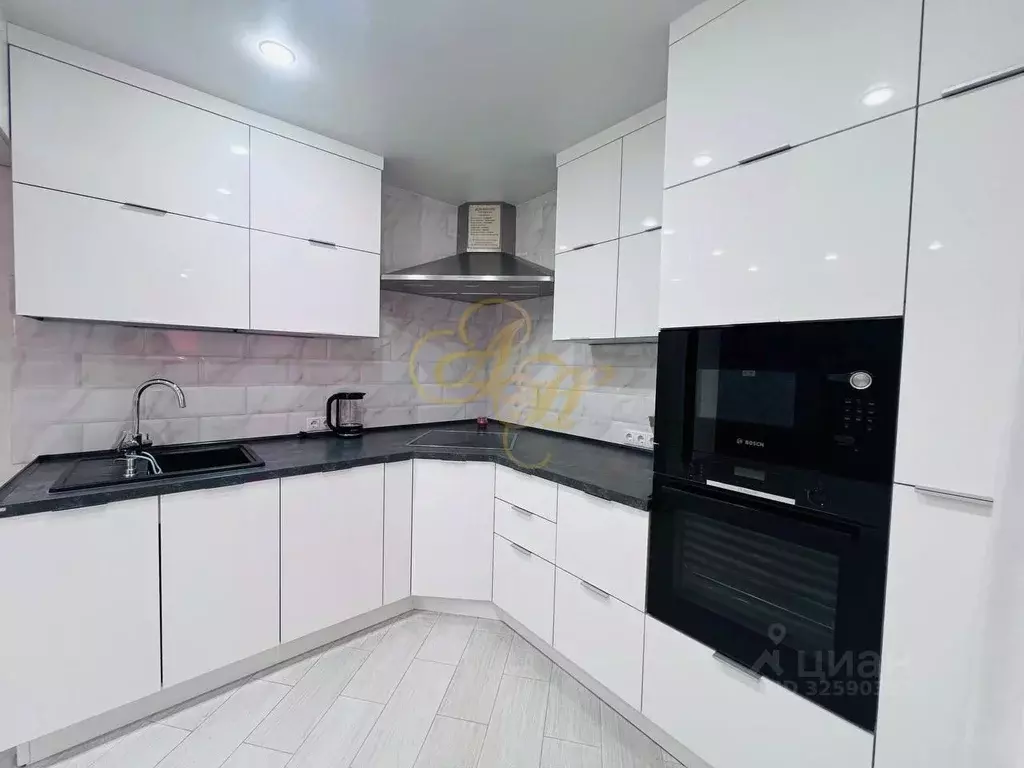 2-к кв. Московская область, Клин Клинская ул., 24 (60.9 м) - Фото 2