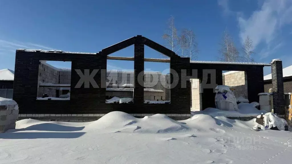 Дом в Брянская область, Брянский район, Отрадненское с/пос, с. ... - Фото 1