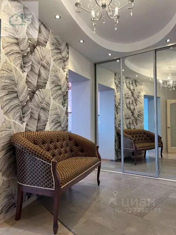 2-к кв. Воронежская область, Воронеж Республиканская ул., 74а (80.0 м) - Фото 1