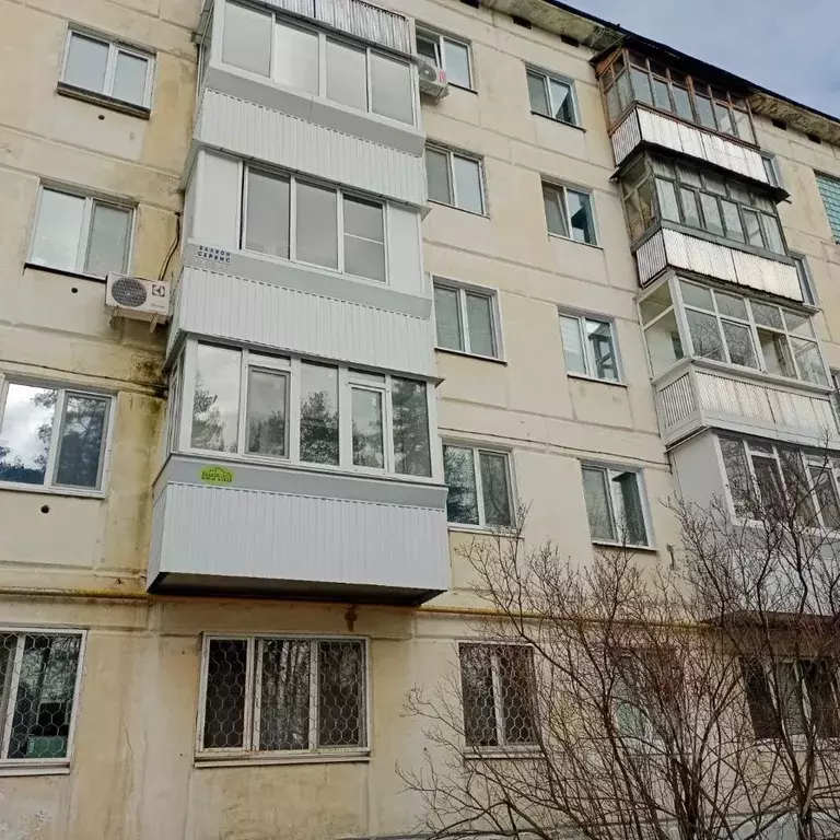 2-к кв. Ульяновская область, Димитровград просп. Ленина, 32А (50.0 м) - Фото 0