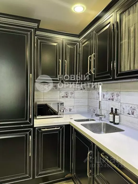 4-к кв. Свердловская область, Екатеринбург ул. Энгельса, 15 (141.7 м) - Фото 2