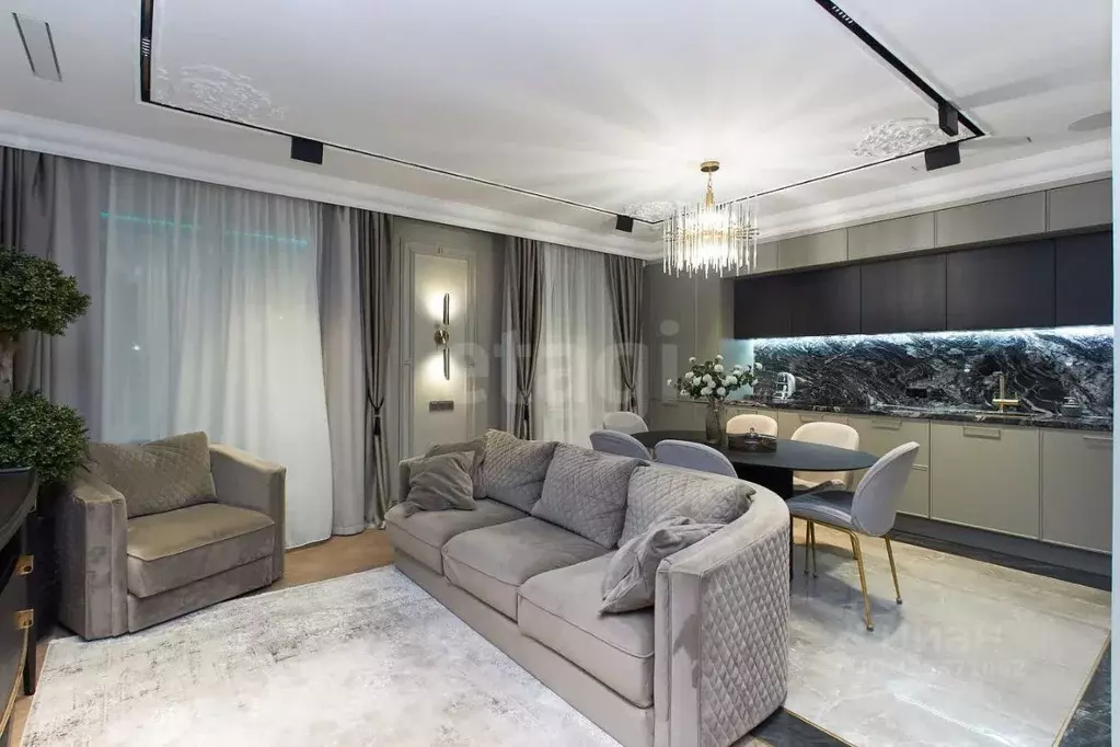 3-к кв. Тюменская область, Тюмень ул. Раушана Абдуллина, 7 (118.6 м) - Фото 1