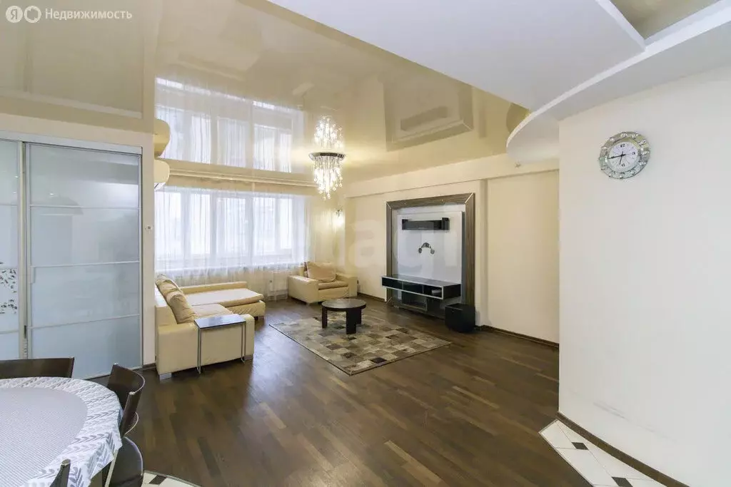 3-комнатная квартира: Тюмень, улица 8 Марта, 2 (170 м) - Фото 2