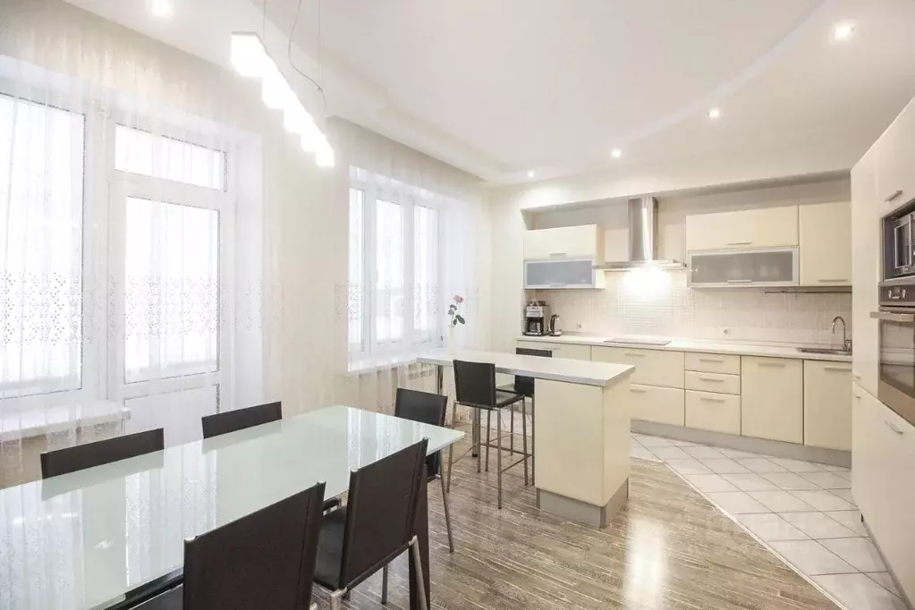 4-к кв. Алтайский край, Барнаул ул. 50 лет СССР, 25/1 (140.0 м) - Фото 0