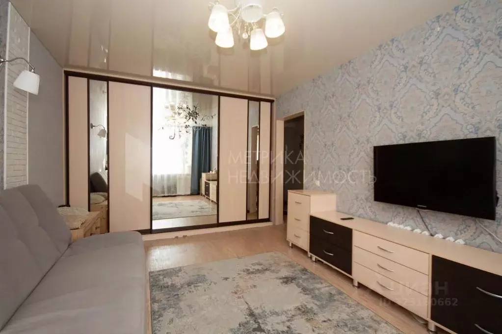 1-к кв. Тюменская область, Тюмень Олимпийская ул., 16 (33.6 м) - Фото 1