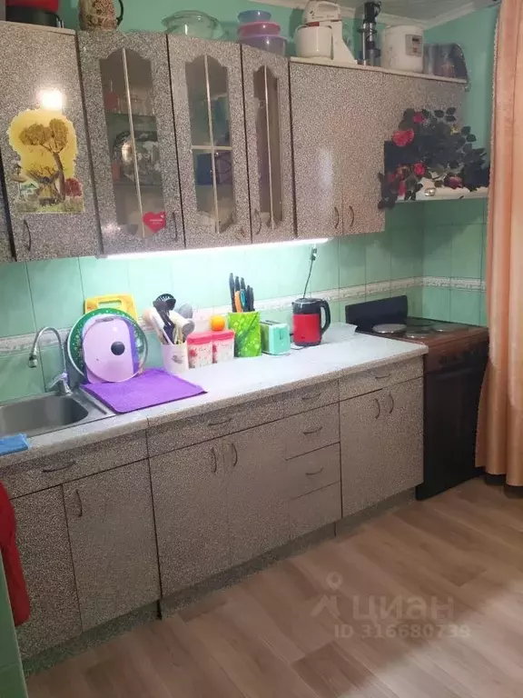 3-к кв. Красноярский край, Уяр ул. Ленина, 65 (68.9 м) - Фото 1