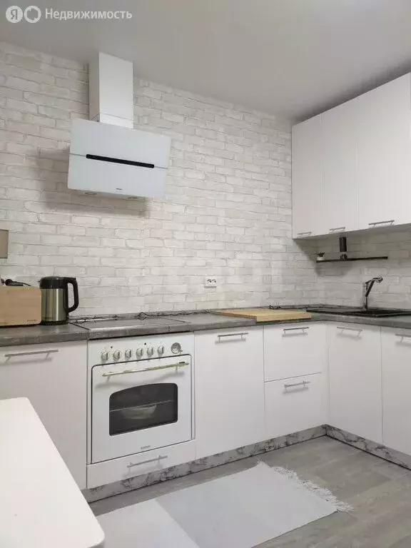 1-комнатная квартира: Тюмень, улица Федюнинского, 60 (39.5 м) - Фото 0