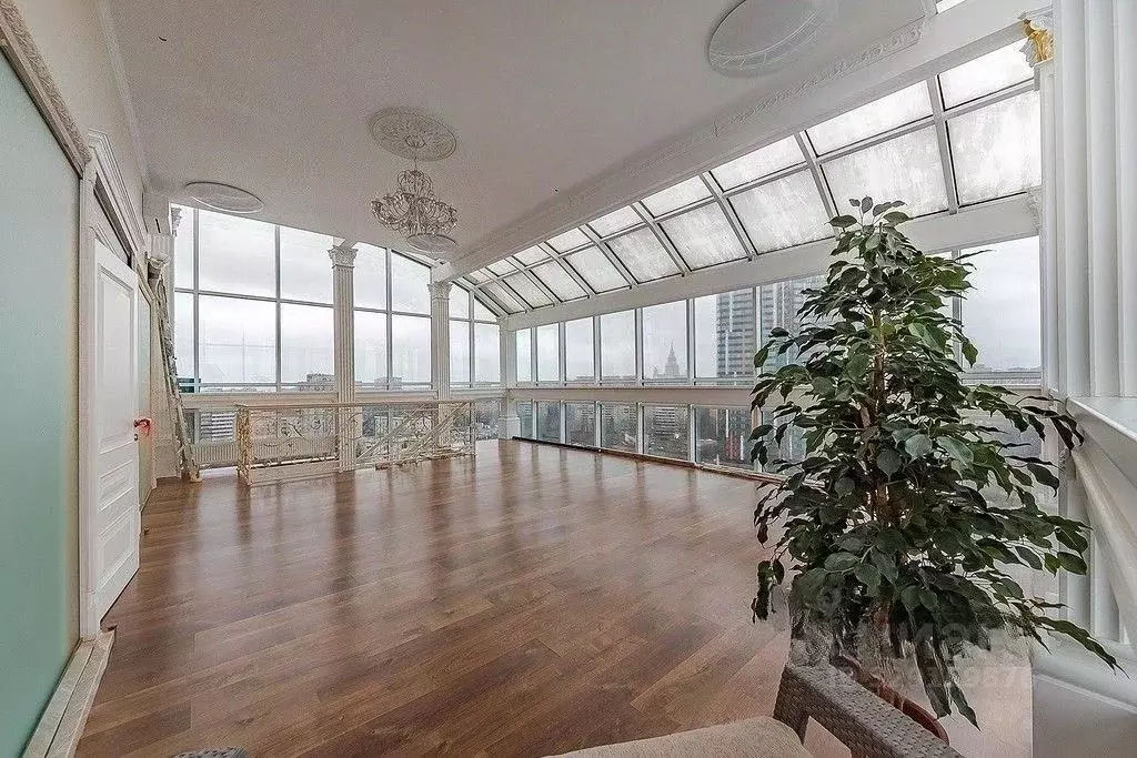 5-к кв. Москва Минская ул., 1ГК1 (350.0 м) - Фото 0