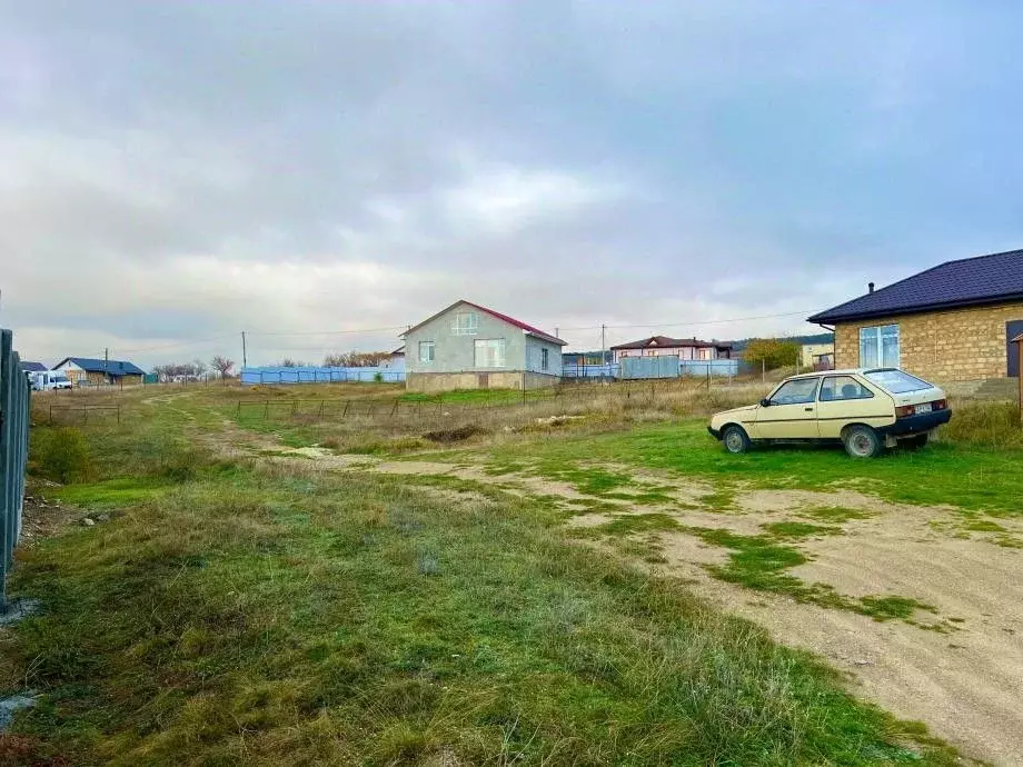 Участок в Крым, Бахчисарайский район, Почтовское с/пос, с. Приятное ... - Фото 2