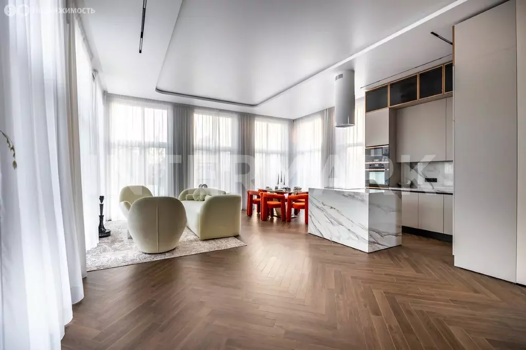 Дом в село Дмитровское, КП Николина поляна (250 м) - Фото 1