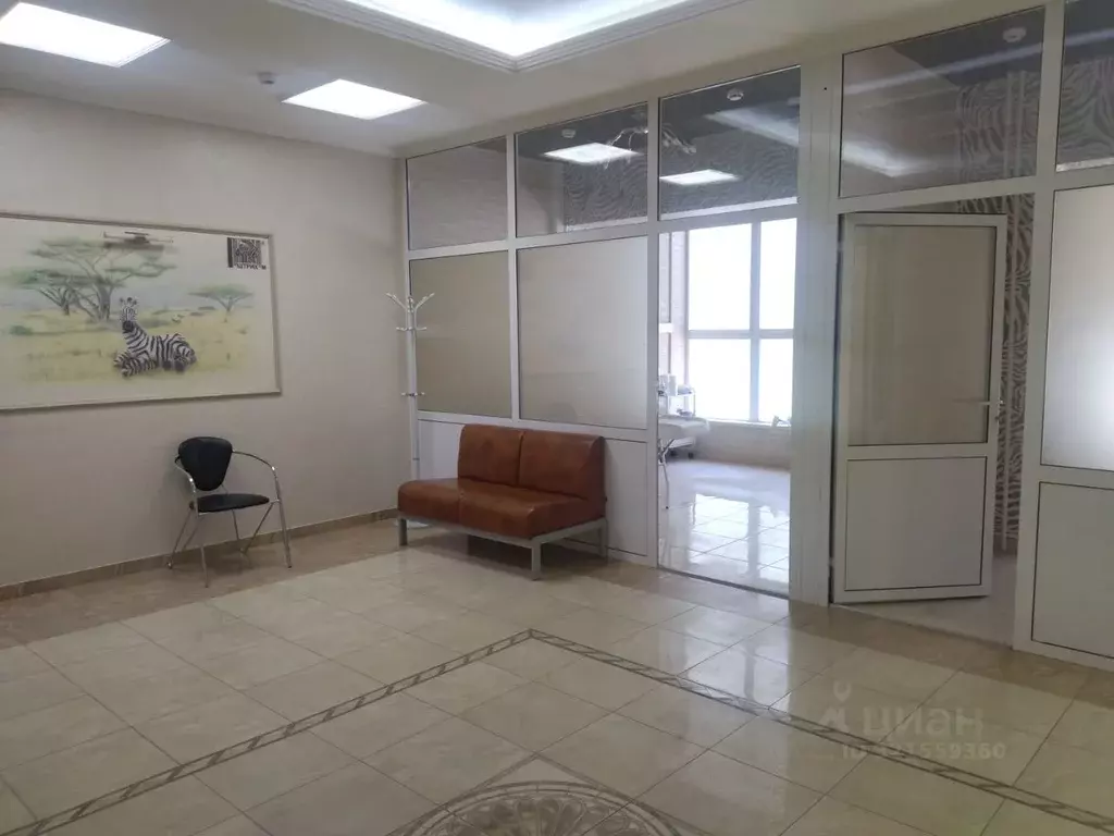 Помещение свободного назначения в Волгоградская область, Волгоград ул. ... - Фото 2