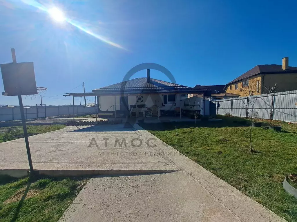 Дом в Краснодарский край, Апшеронск ул. Спорта (132 м) - Фото 1