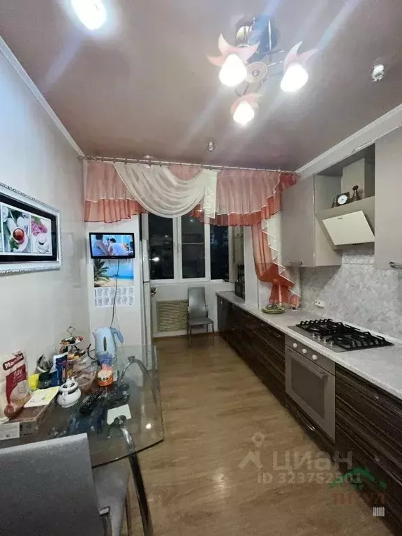 3-к кв. Астраханская область, Астрахань Энергетическая ул., 13к2 (73.0 ... - Фото 1