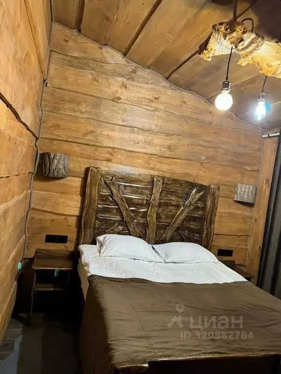 Дом в Карачаево-Черкесия, Зеленчукский район, с. Архыз  (50 м) - Фото 1